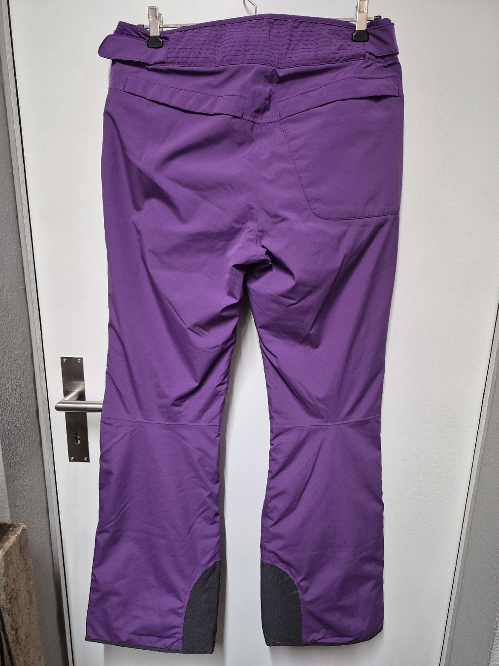 Helly Hansen Pantaloni: Helly Hansen Skihose Gr.M lila – Usato da Merligen venduto da muss_haben 2