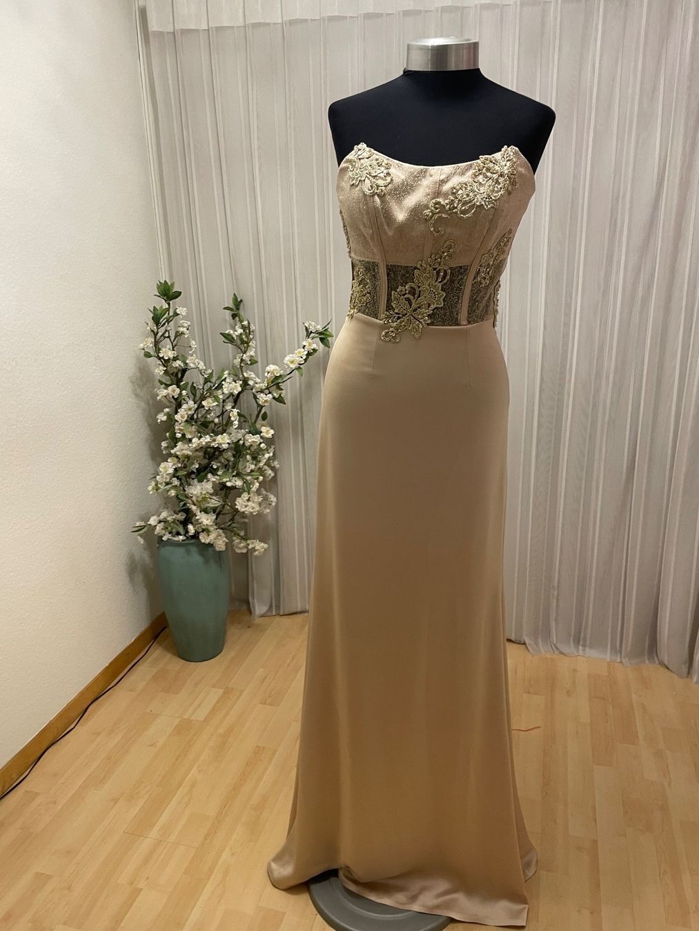 Vestiti: Abendkleid – Nuovo (secondo la descrizione) da Oberglatt ZH venduto da Azurra