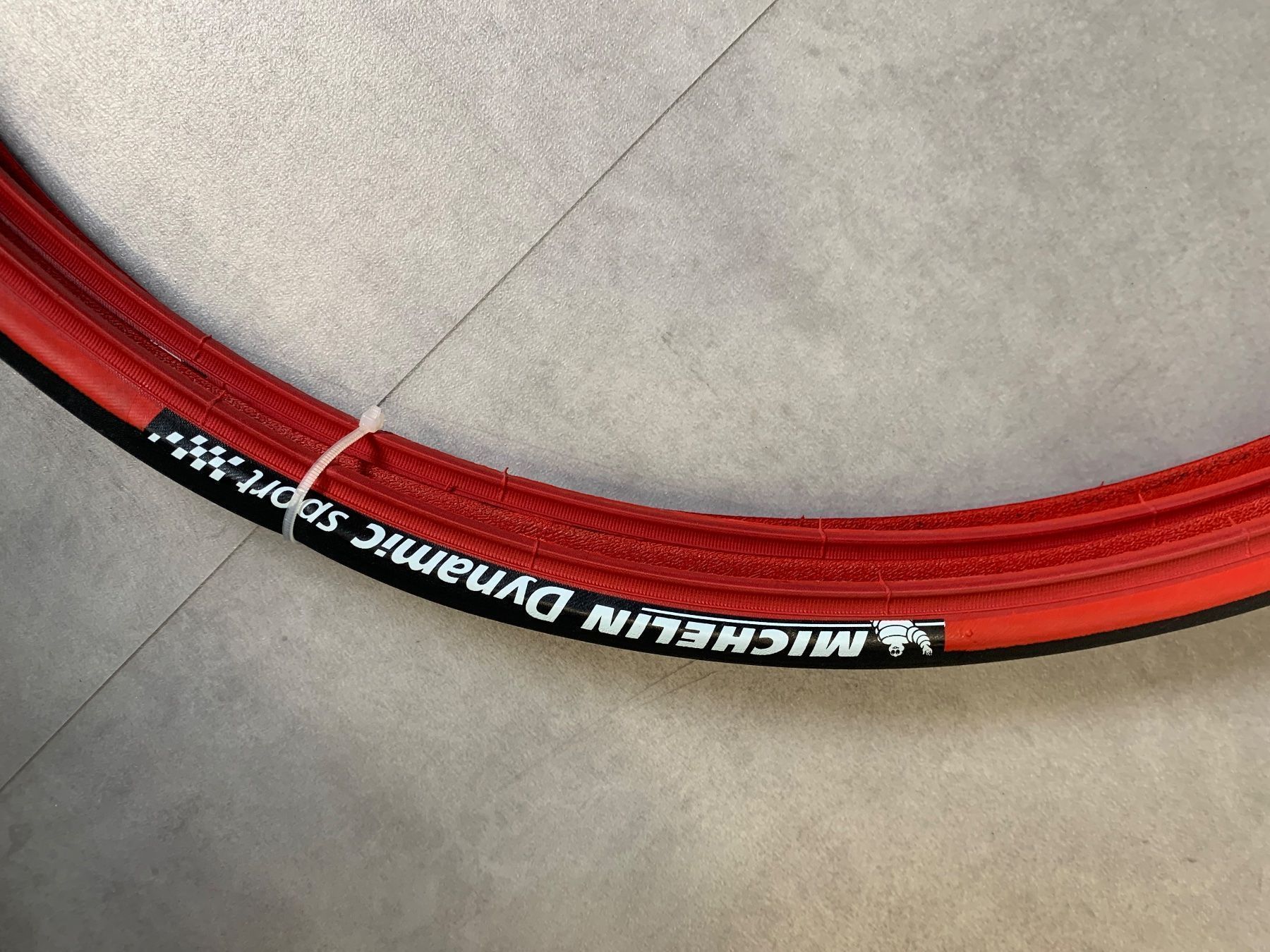 Pezzi di ricambio: Roues Michelin de vélo de course rouge neuf – Nuovo e nell'imballaggio originale da Conthey venduto da Michel124 3