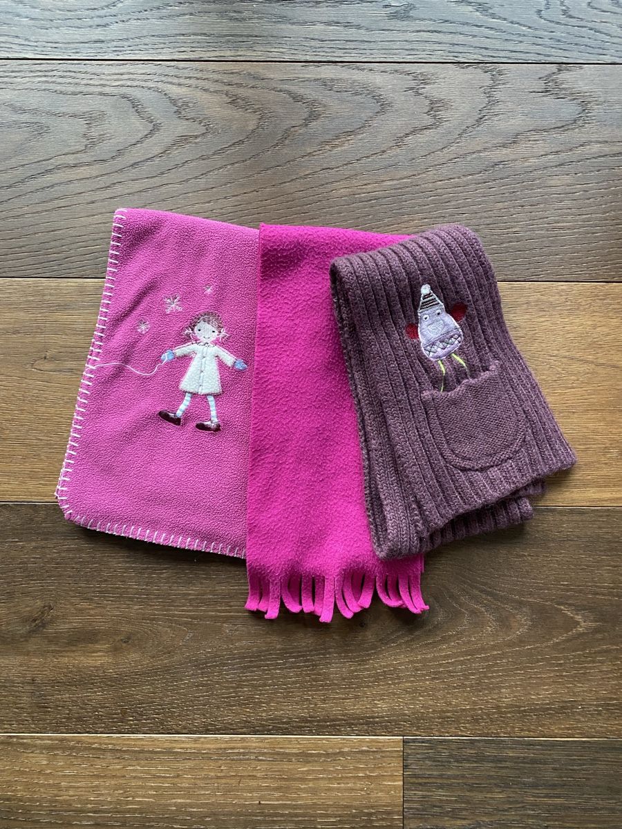Altro abbigliamento per bambina: Schals Kinder – Usato da Pfäffikon ZH venduto da aveo14