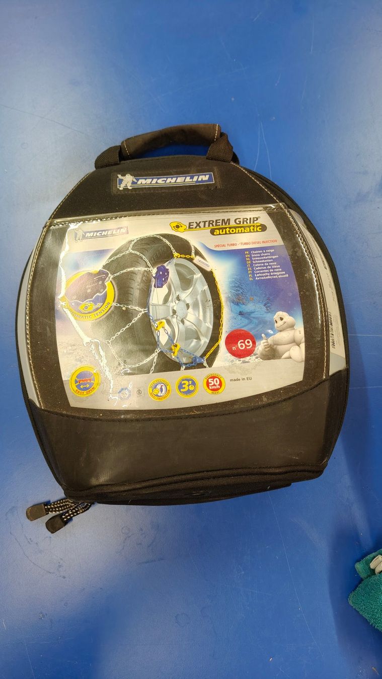 Schneeketten: Schneeketten von Michelin – Gebraucht aus Wettingen von Graepi