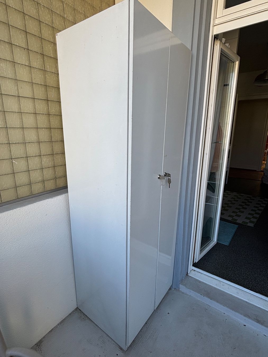 Schränke: Metallschrank abschliessbar, hellgrau  Abholung Basel – Gebraucht aus Basel von Lizzabon 5