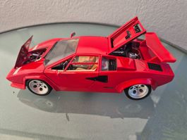 Lamborghini Countach Burago 1:18. Top.