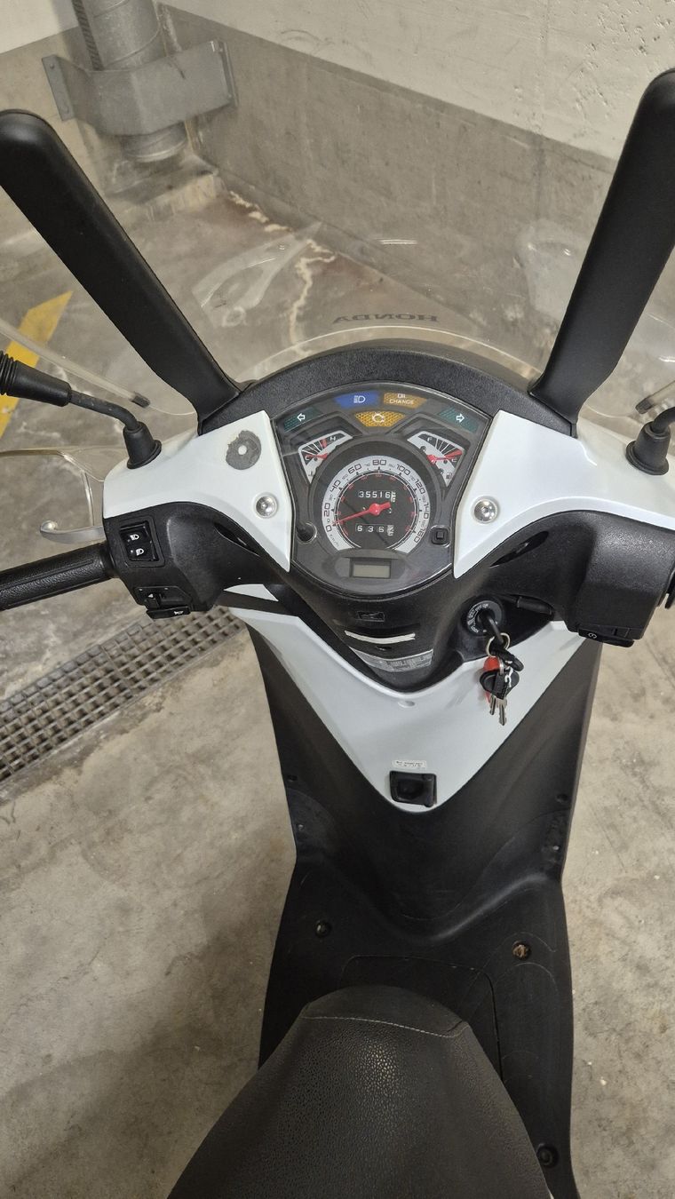 Honda Scooter: Scooter Honda SH 125 – Usato da Agra venduto da edika00 4