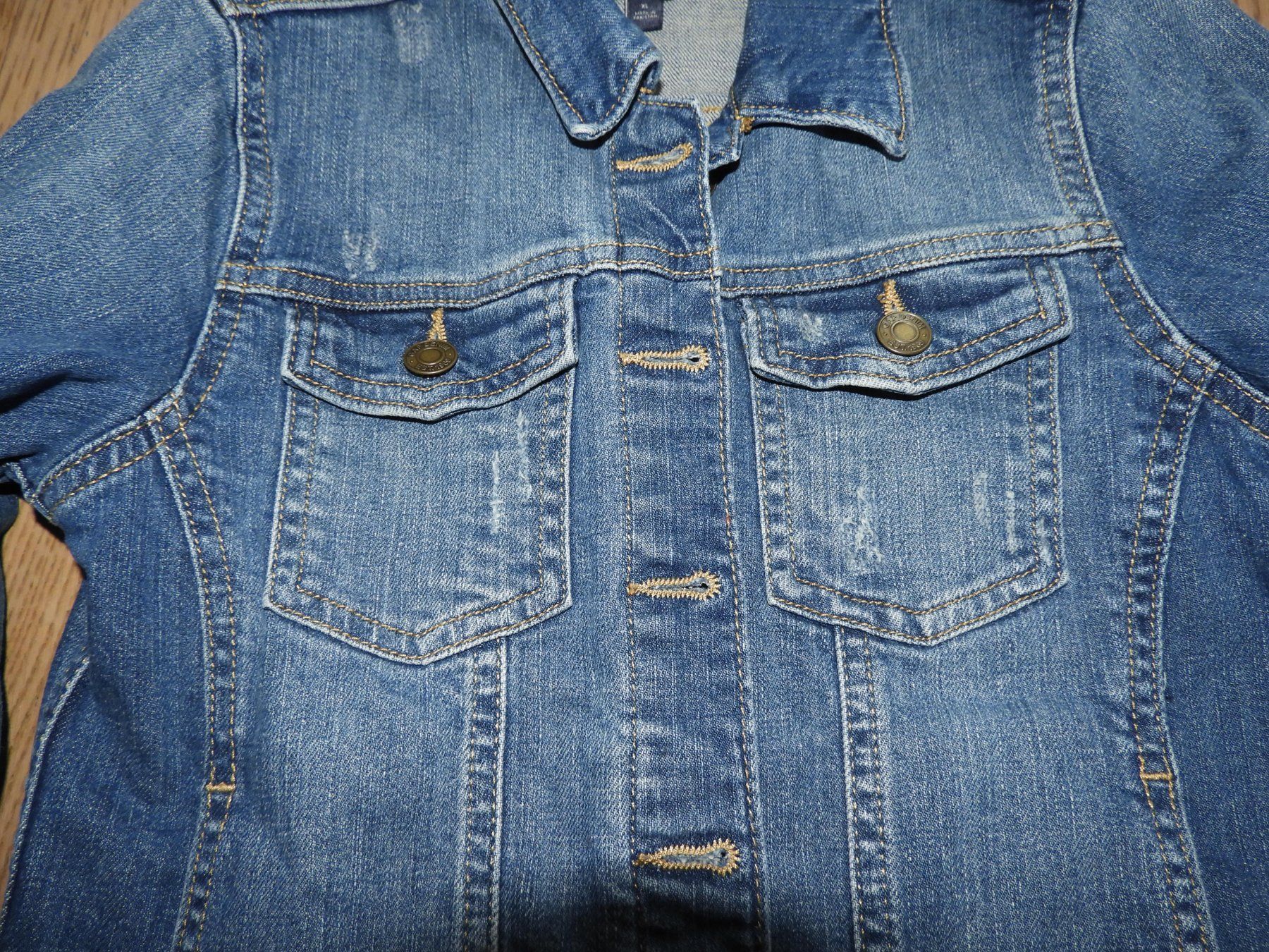 Gap Jacken: GAP Jeans Jacke Damen Gr. S – Gebraucht aus Hergiswil NW von Noema2006 2