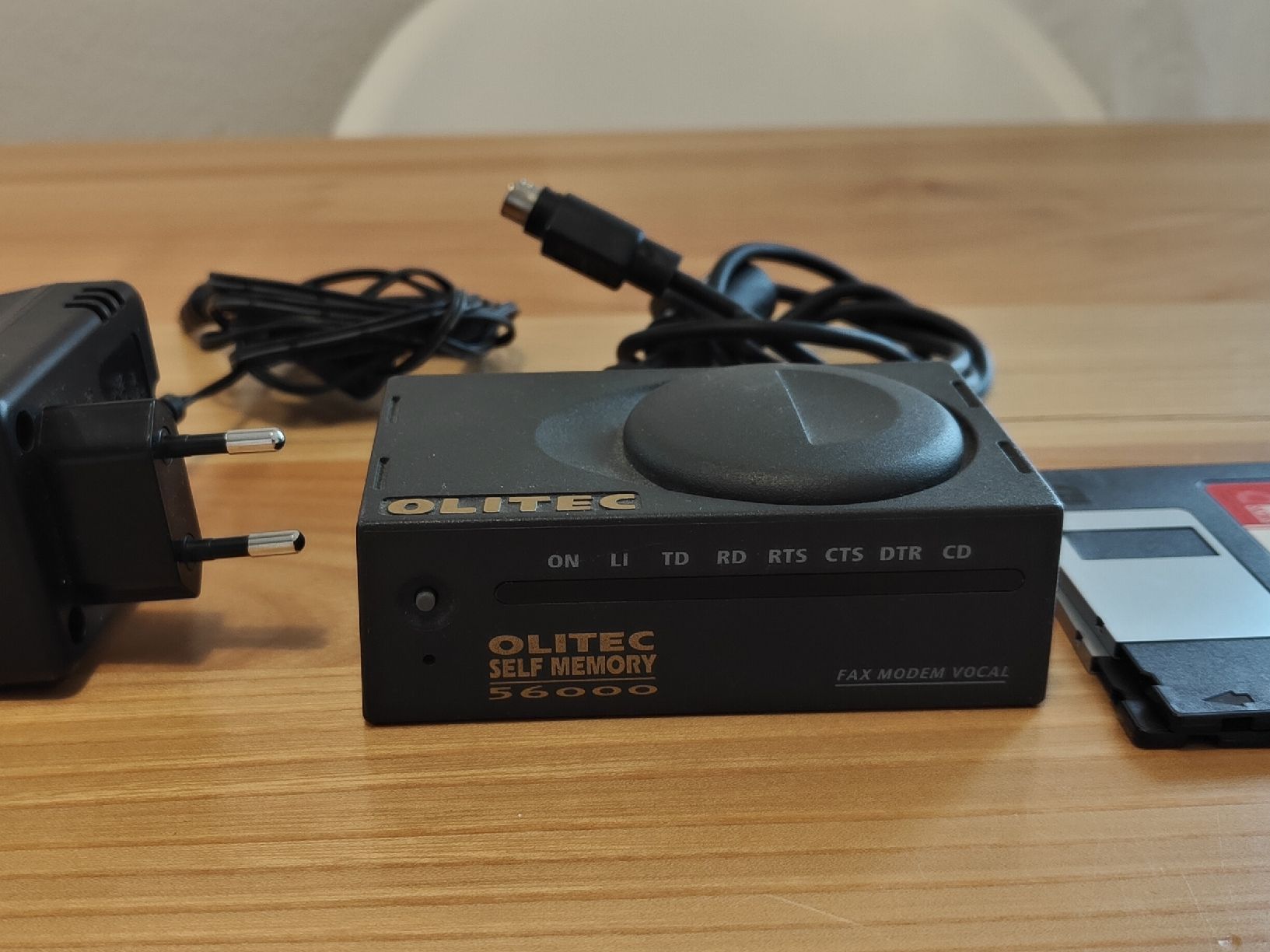 PC: Modem Vintage OLITEC Self Memory 56000 - Fax / Modem / Vocal – Usato da Renens VD venduto da sin_sdr6