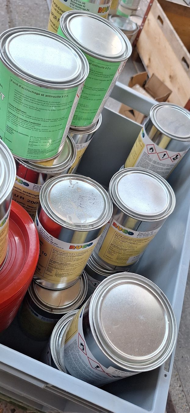Peintures: Lackposten Ruco, teils neu – D'occasion à Kloten par WOODStudio 7