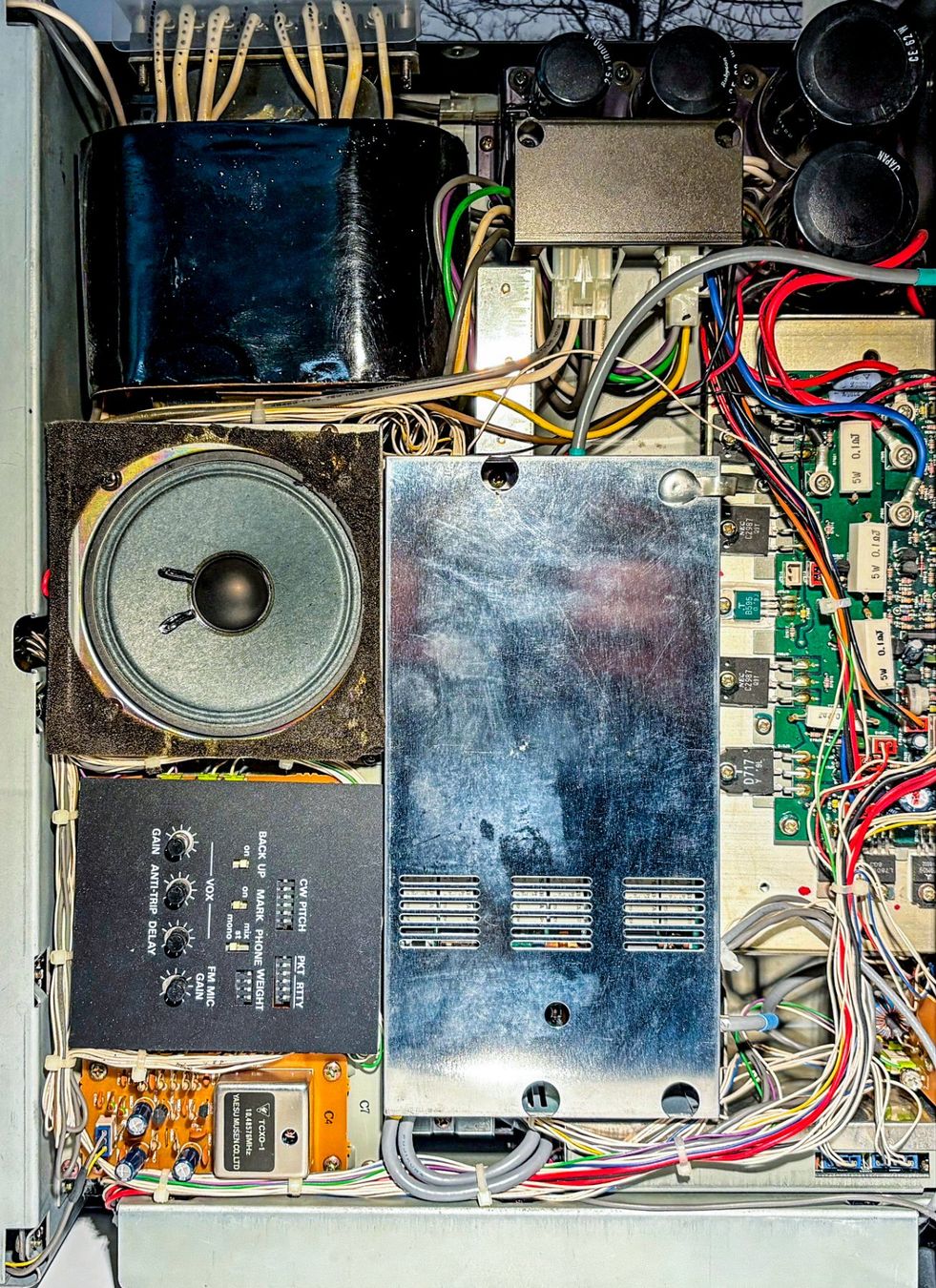 Yaesu Technique de radiocom: YAESU FT-1000D (200W) – D'occasion à Zürich par J2O 4