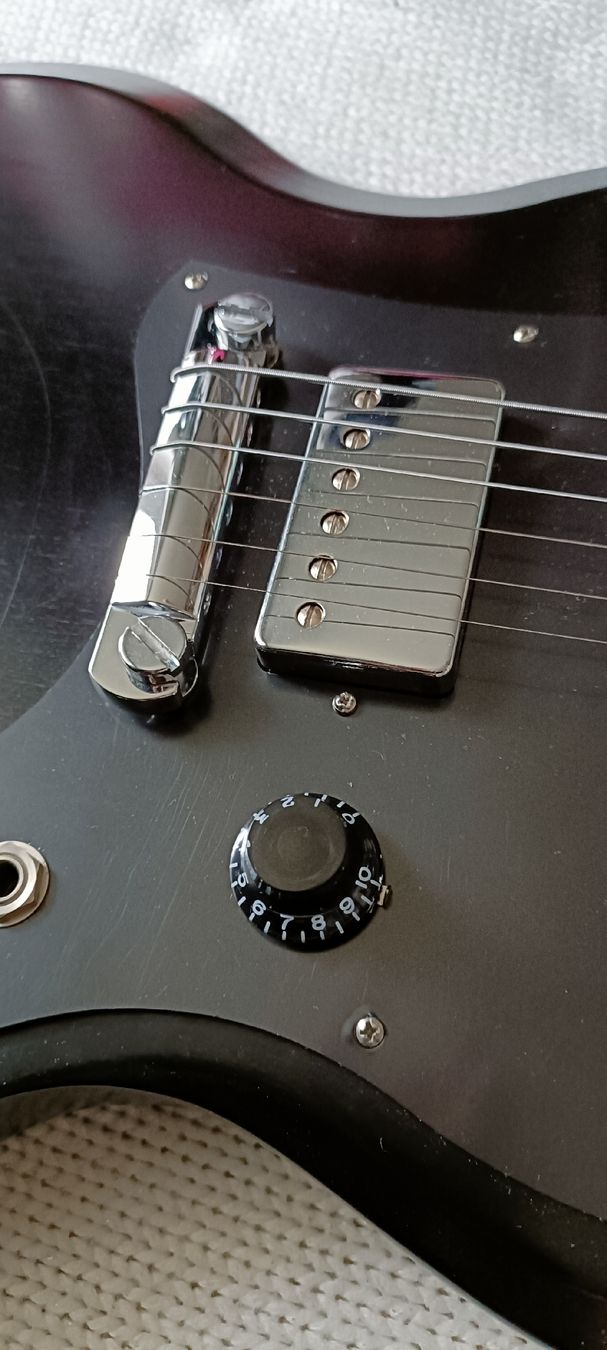 Gibson Strumenti musicali: GIBSON SG Melody Maker 2011 Black – Usato da Luzern venduto da cryptonic79 5