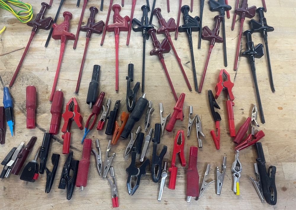 Elektro Bastler Set: Kabel, Klemmen, Stecker (Gebraucht) in Dänikon ZH ...