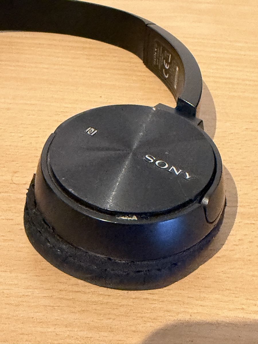 Sony Cuffie: Sony Bluetooth Kopfhörer  – Usato da Bonstetten venduto da man_zrt7 2