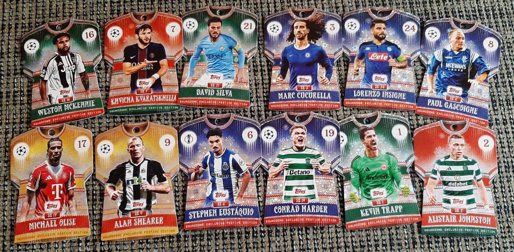 Topps Sammelbilder & Trading cards: Topps Squadzone Festive Edition - viele verschiedene! – Gebraucht aus Mosnang von Stoppel