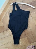 Schwarzer Mango Badeanzug, One-Shoulder Style, Grösse S