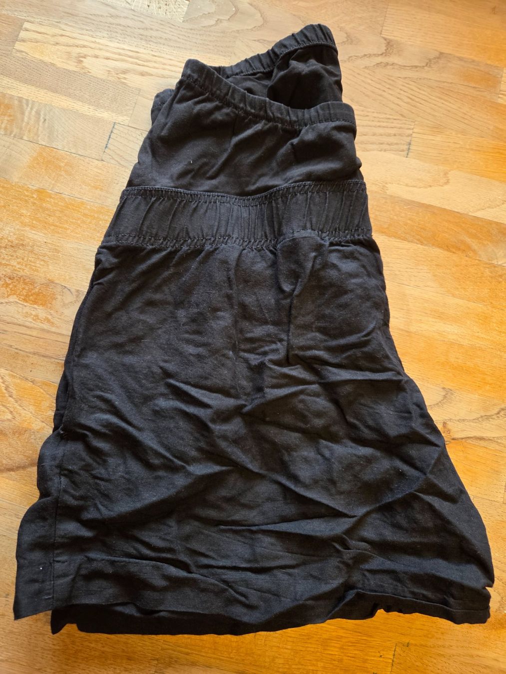 Pantaloni: Schwangerschaftshosen kurz – Usato da Lobsigen venduto da Ramseier87 1