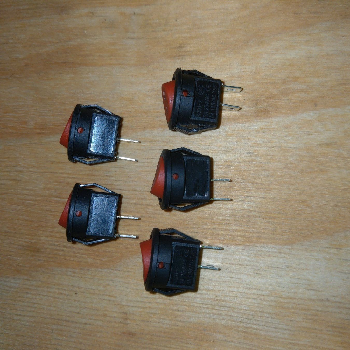 Schalter: Wippschalter mini rot On Off 250V 16mm 5x – Neu und originalverpackt aus Neunkirch von MaElekt 1