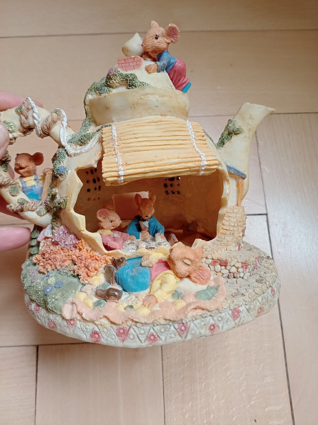 Tutte le decorazioni: Mäuse-Teekanne Deko Figur Handbemalt  – Usato da Fribourg venduto da mamatter1 2