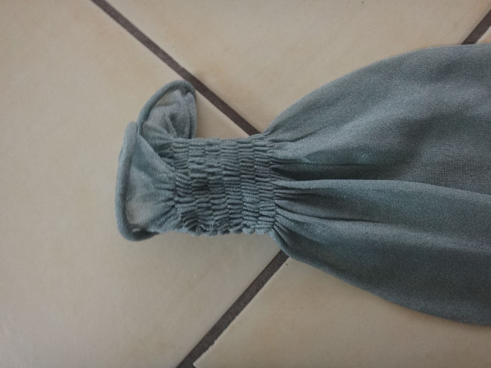 Pulls & Sweat-shirts: Pull en tulle turquoise – D'occasion à Lully FR par fan_h5z8 3