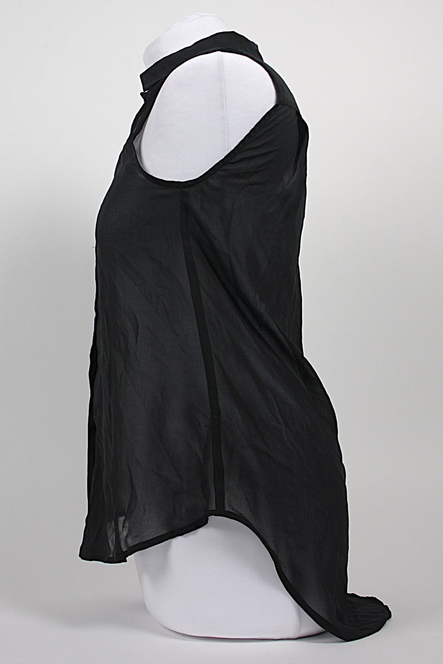 H&M Camicette: H&M armellose Bluse sheer schwarz – Usato da Zollikofen venduto da Restwert_Zollikofen 3