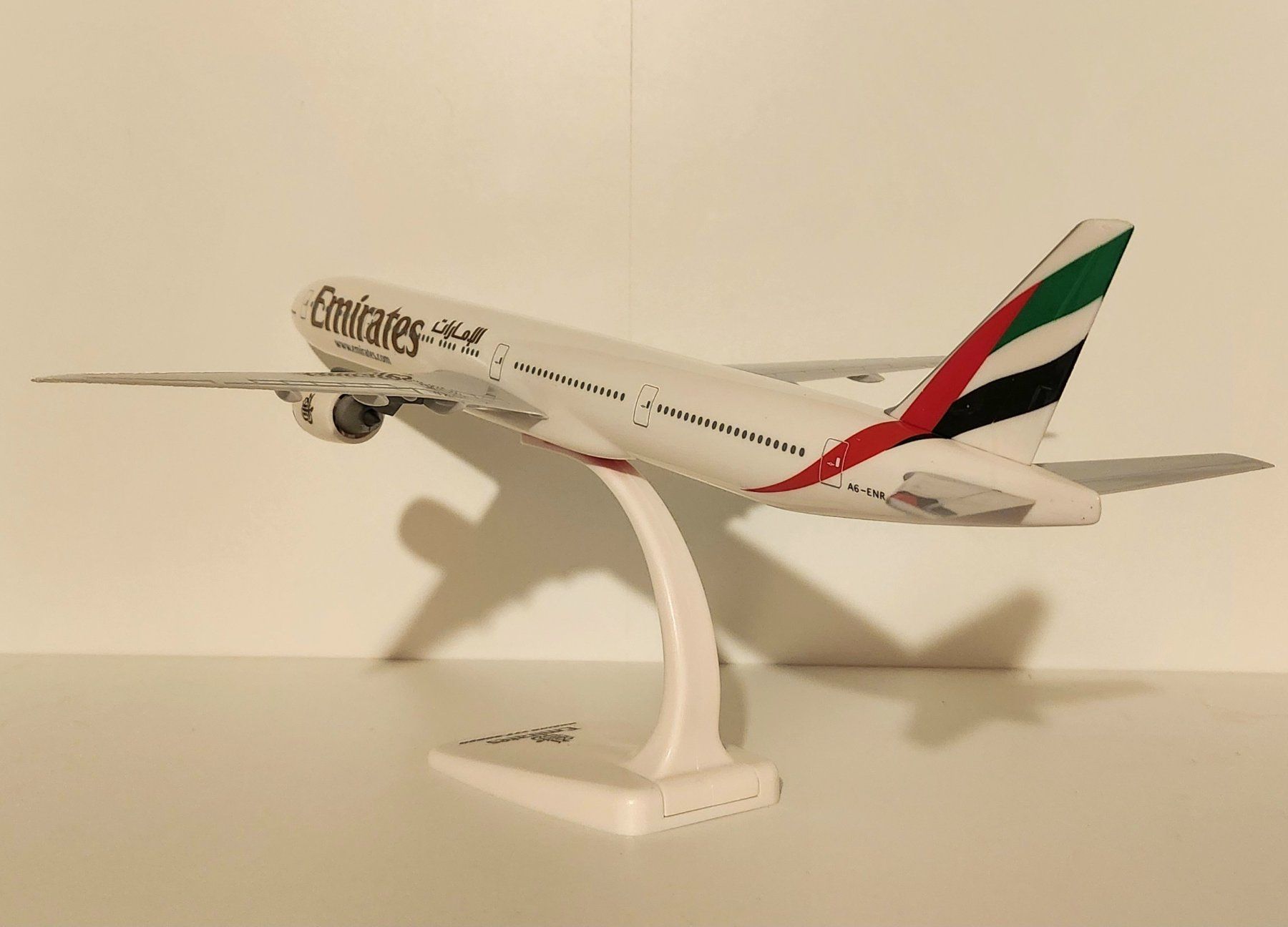 Herpa Kit di modellismo & Modellini statici: Herpa Emirates Boeing 777-300ER – Nuovo (secondo la descrizione) da Wittenwil venduto da ced_q8j7 3