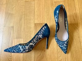 Elegante Pumps dunkelblau aus Spitze und Wildleder