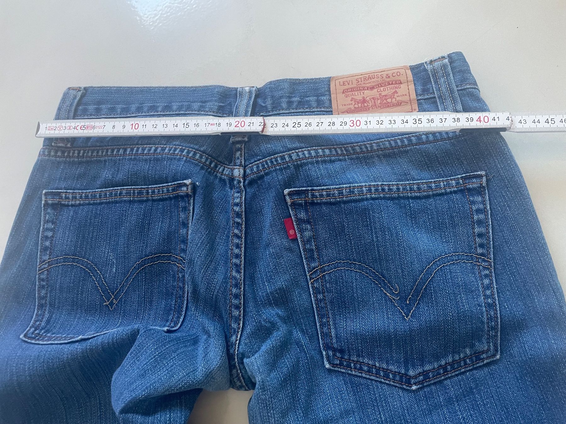 Levi's Jeans: Jeans Levi's – Gebraucht aus Minusio von Pink222 9