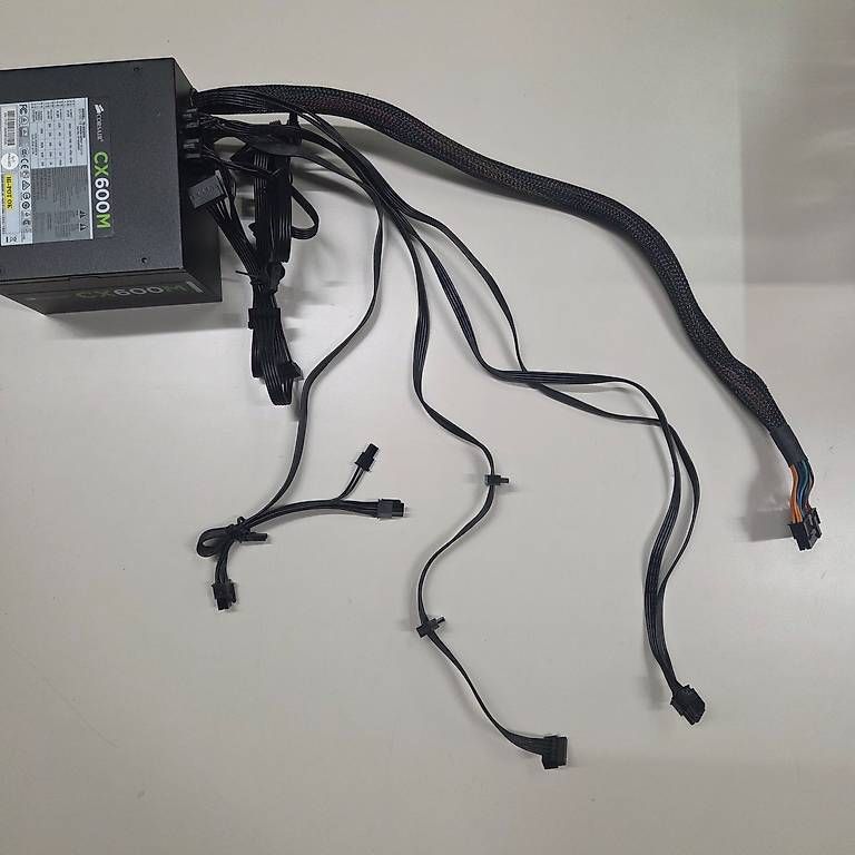 Corsair Componenti elettronici: PC Netzteil Corsair CX600M – Usato da Zürich venduto da thorringor 2