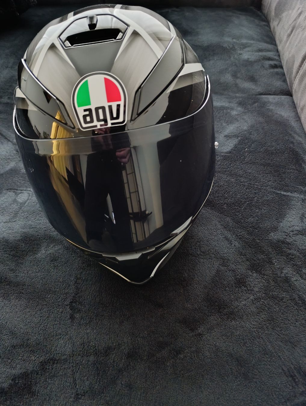 AGV Casques & visières: Neuwertiger AGV Motorrad Helm – Neuf (Voir description) à Stäfa par Phenomenom 1