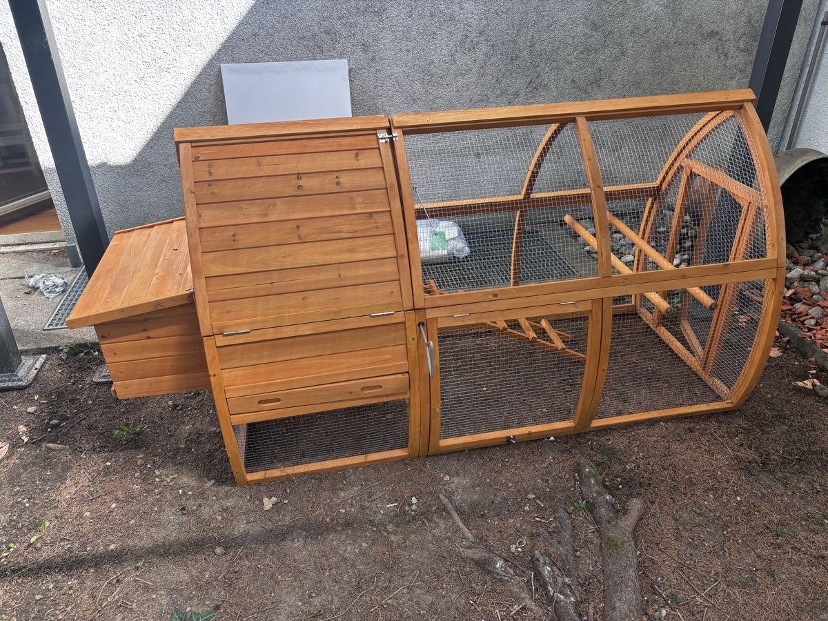 Gabbie, trasporto & Sicurezza: Hühnerstall / Chicken House – Nuovo (secondo la descrizione) da Zürich venduto da avirap