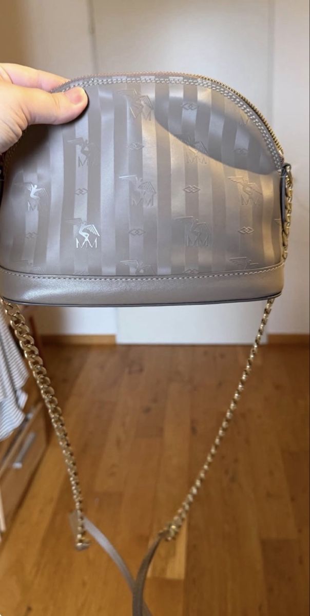 Maison Mollerus Borse da donna: Umhängetasche Mollerus grau mit Logo Muster Kette – Nuovo (secondo la descrizione) da Marthalen venduto da ade_hg5s 1