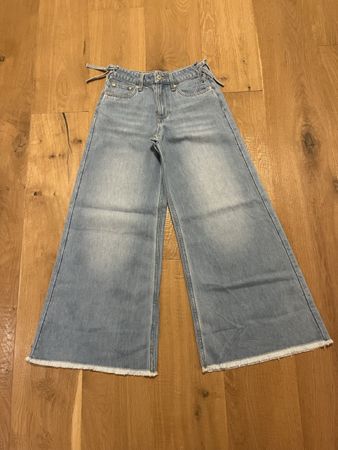 Neue Coole H&M Jeans mit weitem Bein und Fransen, Grösse 152