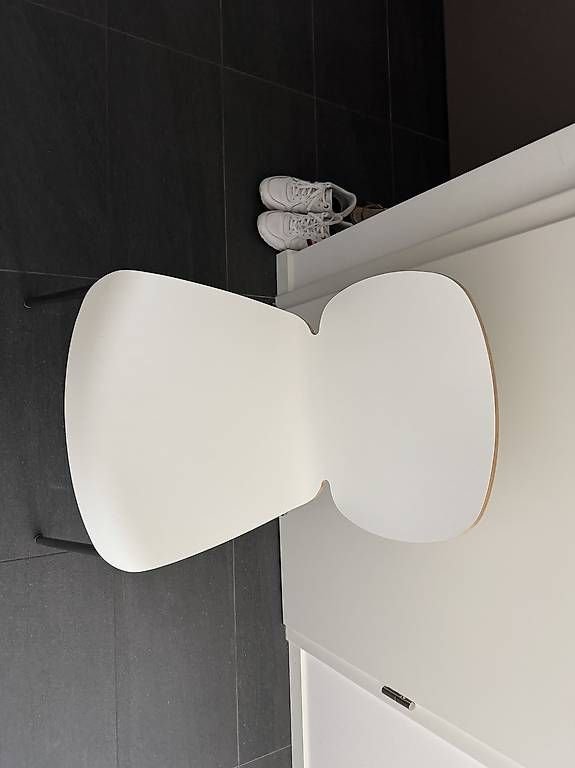 Stühle: Chaises  – Gebraucht aus Chavannes-Renens von gue_cxz6