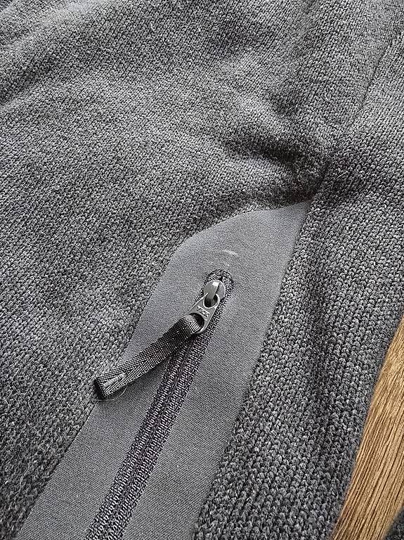 Jacken: ARCTERYX COVERT FLEECE GRAU MEDIUM – Gebraucht aus Stallikon von rob_62w9 4