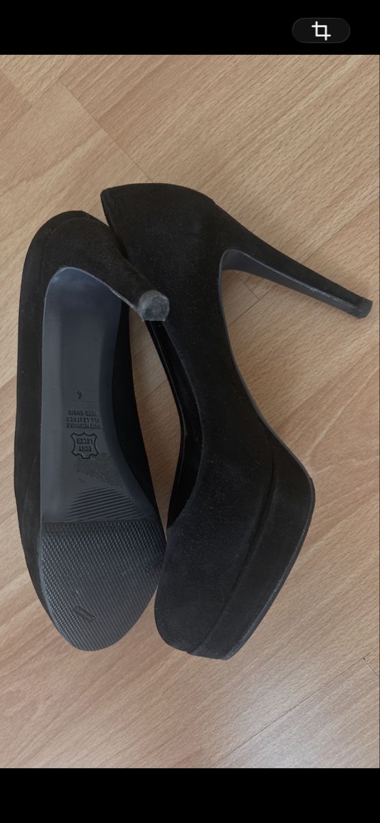 Kennel + Schmenger Scarpe da donna: Kennel & Schmenger  schwarze Wildlederpumps  37 – Usato da Zürich venduto da wil_g8st 5
