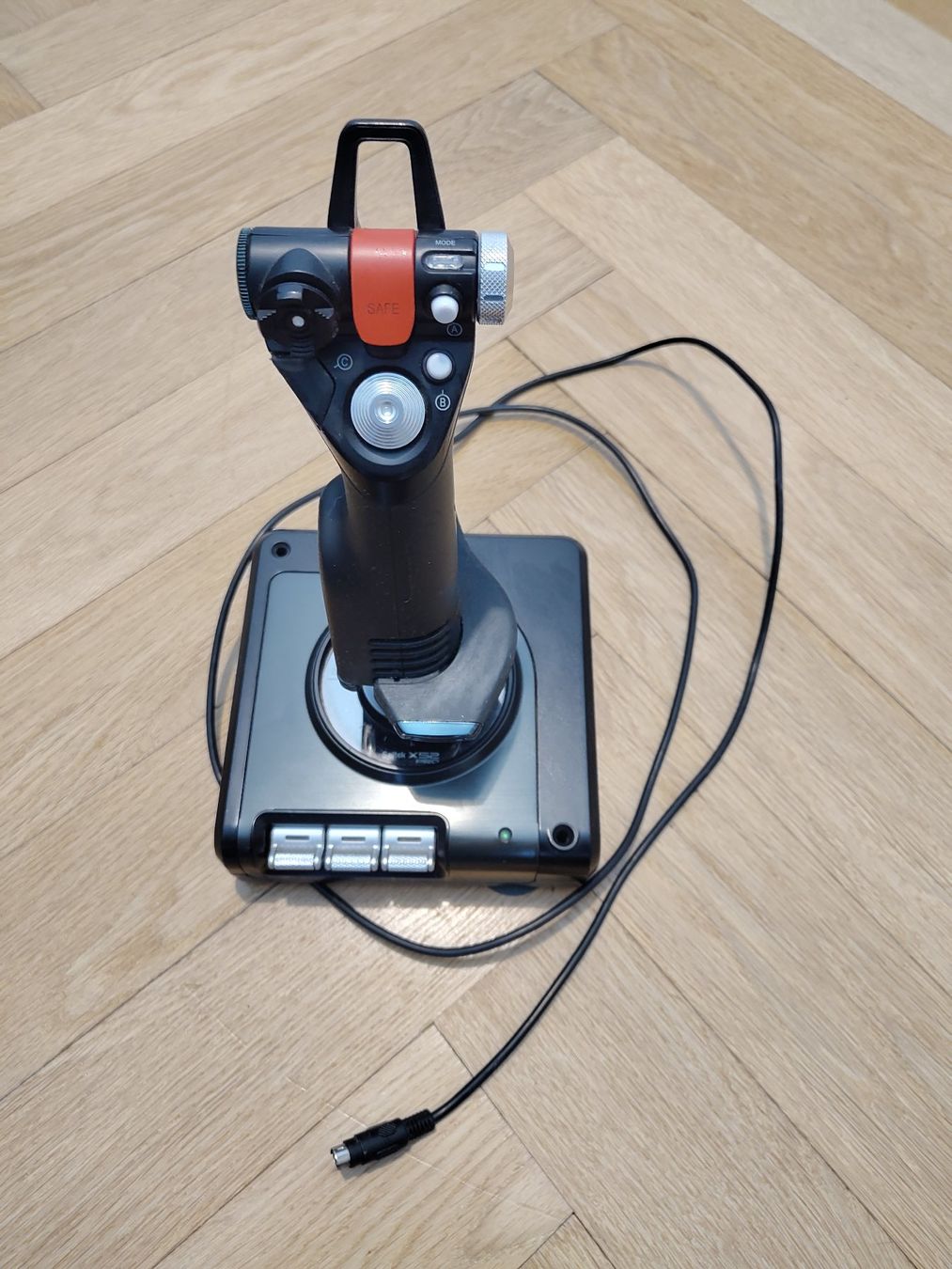 Saitek Manettes: Saitek X52 Pro – D'occasion à Lausanne par Ljab 1
