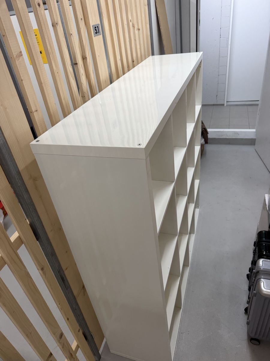 Étagères: Kallax Ikea Regal - mega günstig – D'occasion à Zürich par rob_qh6m