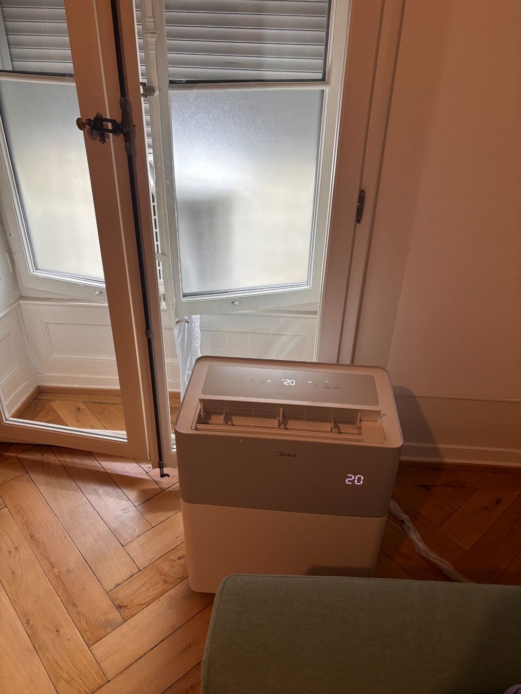Condizionatori: Midea Portasplit 12000BTU – Usato da Genève venduto da SultansOfTone 1
