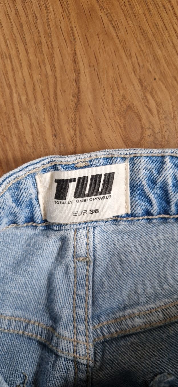 Tally Weijl Jeans: 🤩Coole Jeanshose – Usato da Grosswangen venduto da iranki80 1