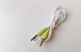 Neu! Audio Kabel 3.5mm, Klinke zu Klinke, Weiss, 100 cm