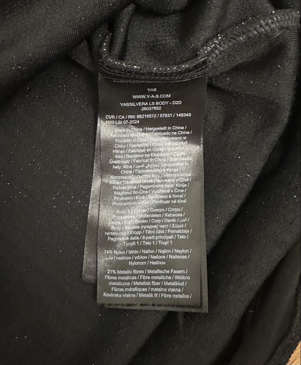 Top: YAS Bodysuit schwarz/silber Gr. L – Usato da Zürich venduto da alex124 2