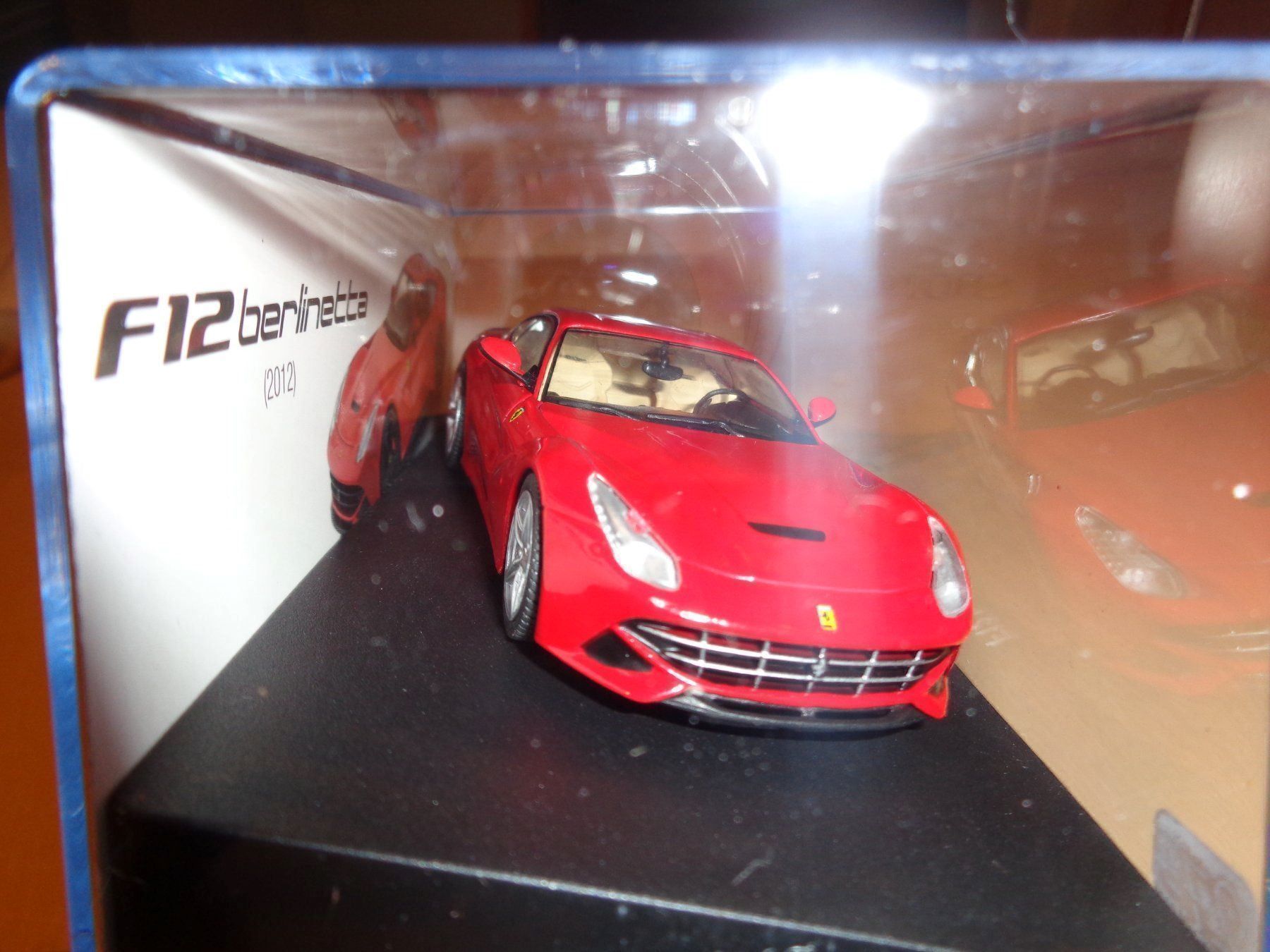Ferrari Modellautos: 1:43 Altaya Ferrari F12 – Neu und originalverpackt aus Reconvilier von rallycar 1