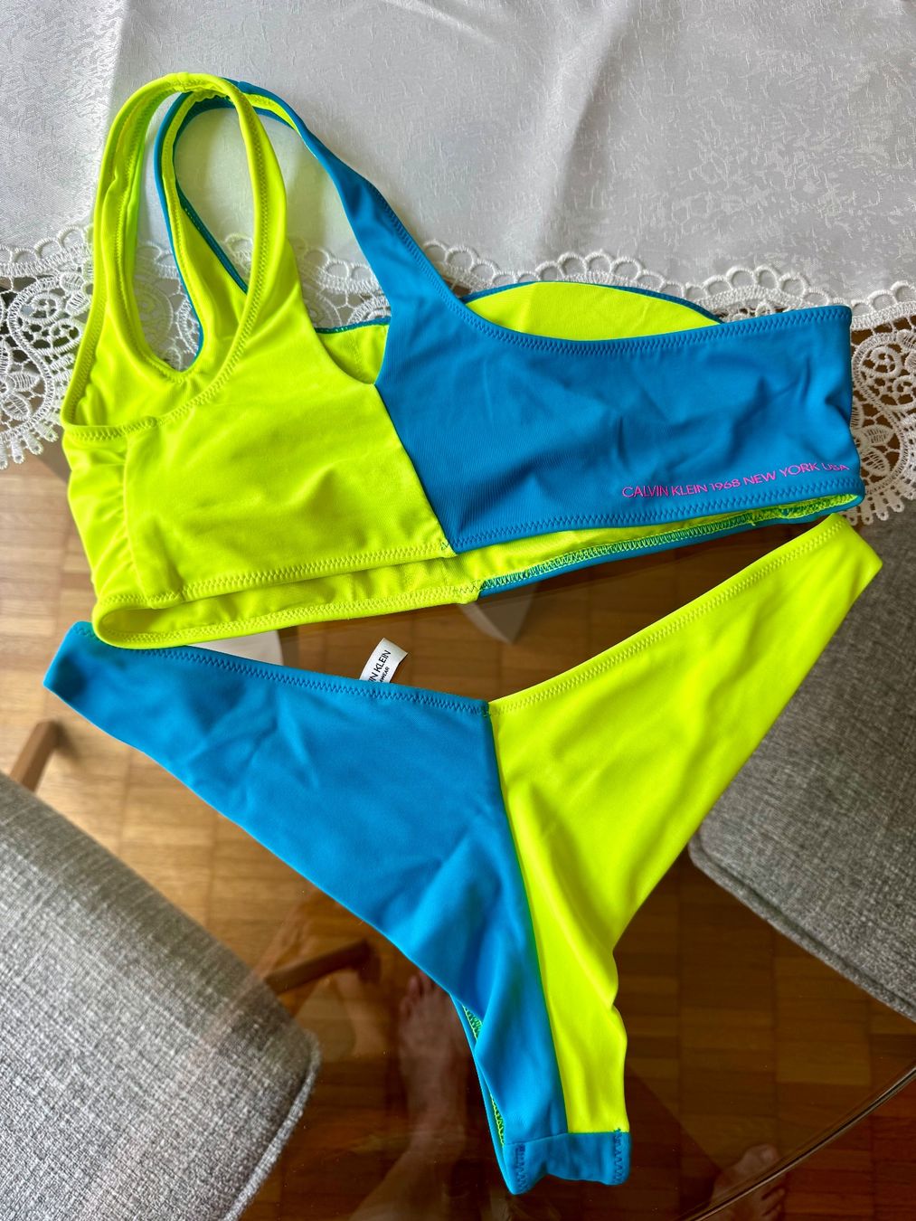 Calvin Klein Badekleider & Bikinis: Calvin Klein Bikini – Gebraucht aus Zürich von VictoriaGVA 1
