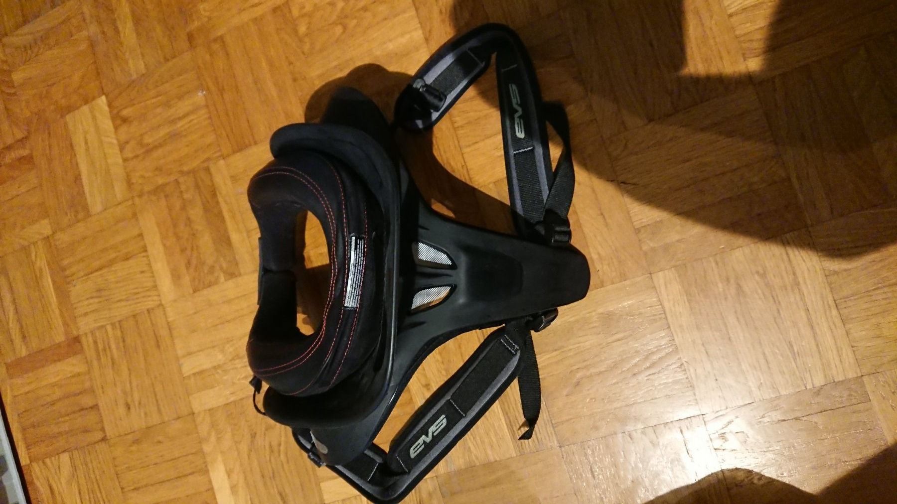 Protections: Nackenschutz EVS RC-EVOLUTION – Neuf (Voir description) à Wilderswil par Gleiter