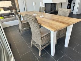 Esstisch Massivholz 220 cm Landhaus + 4 Rattanstühle Kissen
