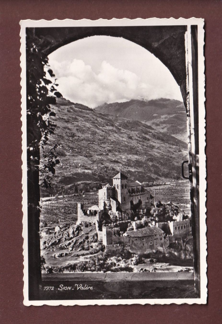 Cartes postales: SION - Valère - 1959 – D'occasion à Pully par nicecards-shop
