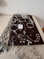Schmuck Lot von und mit Swarovski und divers Modeschmuck