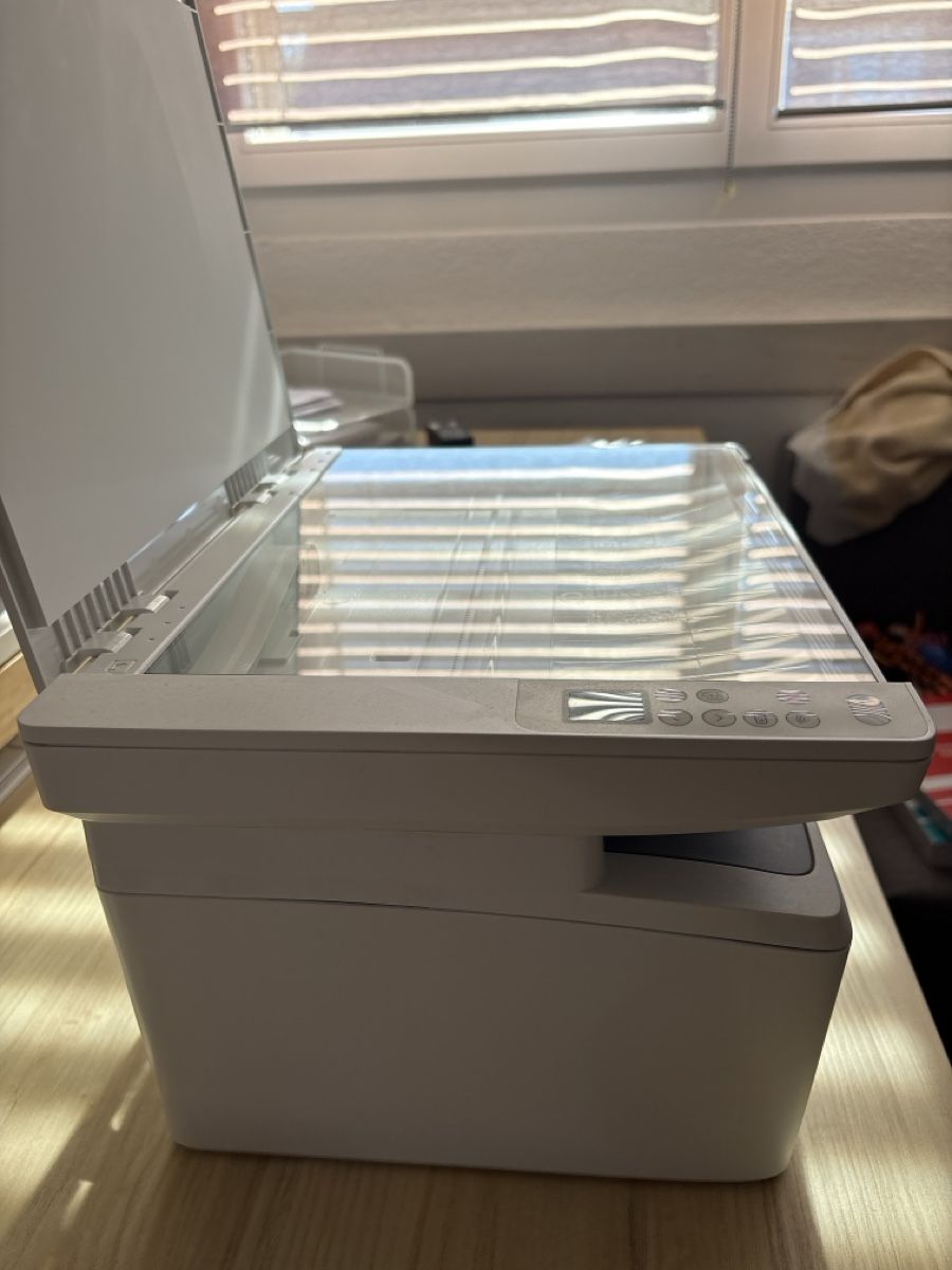 Hewlett Packard Stampanti: HP LaserJet M140w – Usato da Dinhard venduto da MaekeF