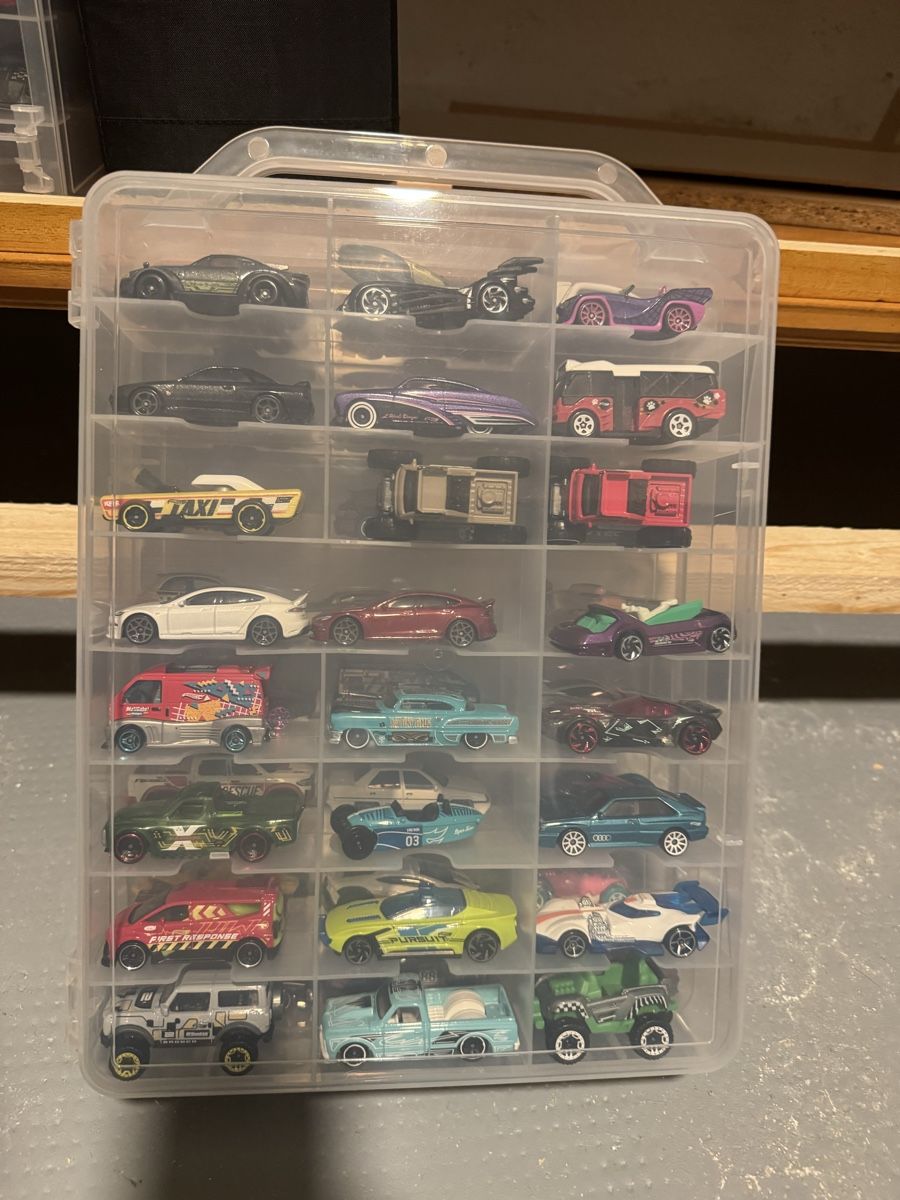 Hot Wheels Modellini d'auto: HotWheels - Full Mainline 2025 + divers – Usato da Miège venduto da Mickit92