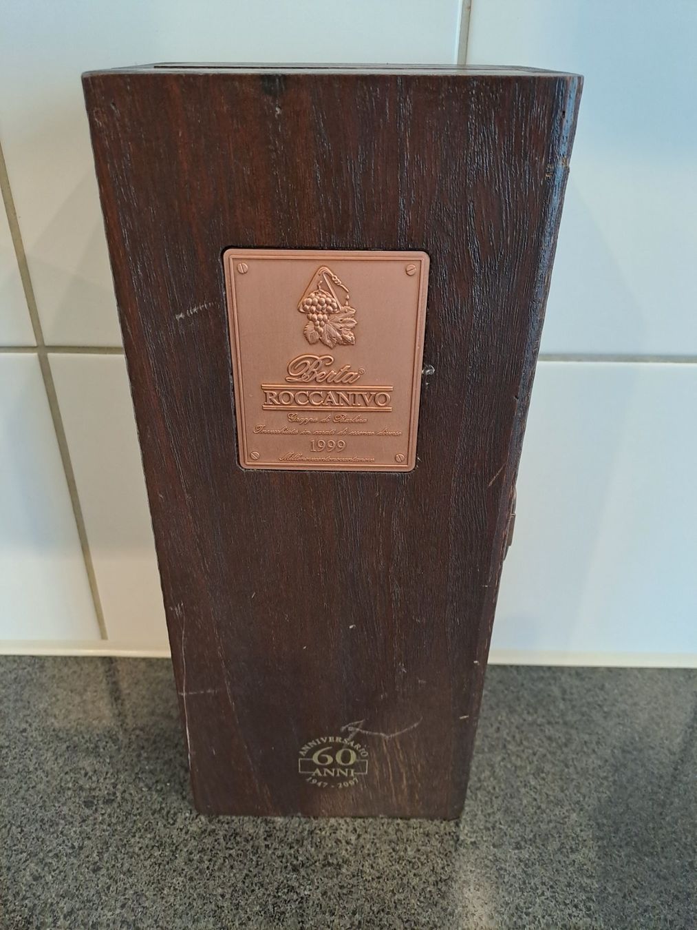 Berta Spirituosen: Berta Grappa Roccanivo 1999 mit OHK – Neu und originalverpackt aus Elsau von Kellerraeumung 9