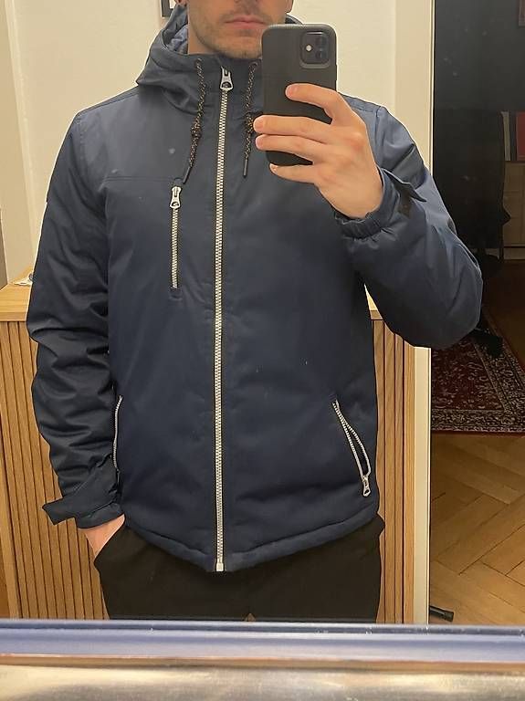 Vestes: Winterjacke von "Blend" – D'occasion à Basel par AntoKramer