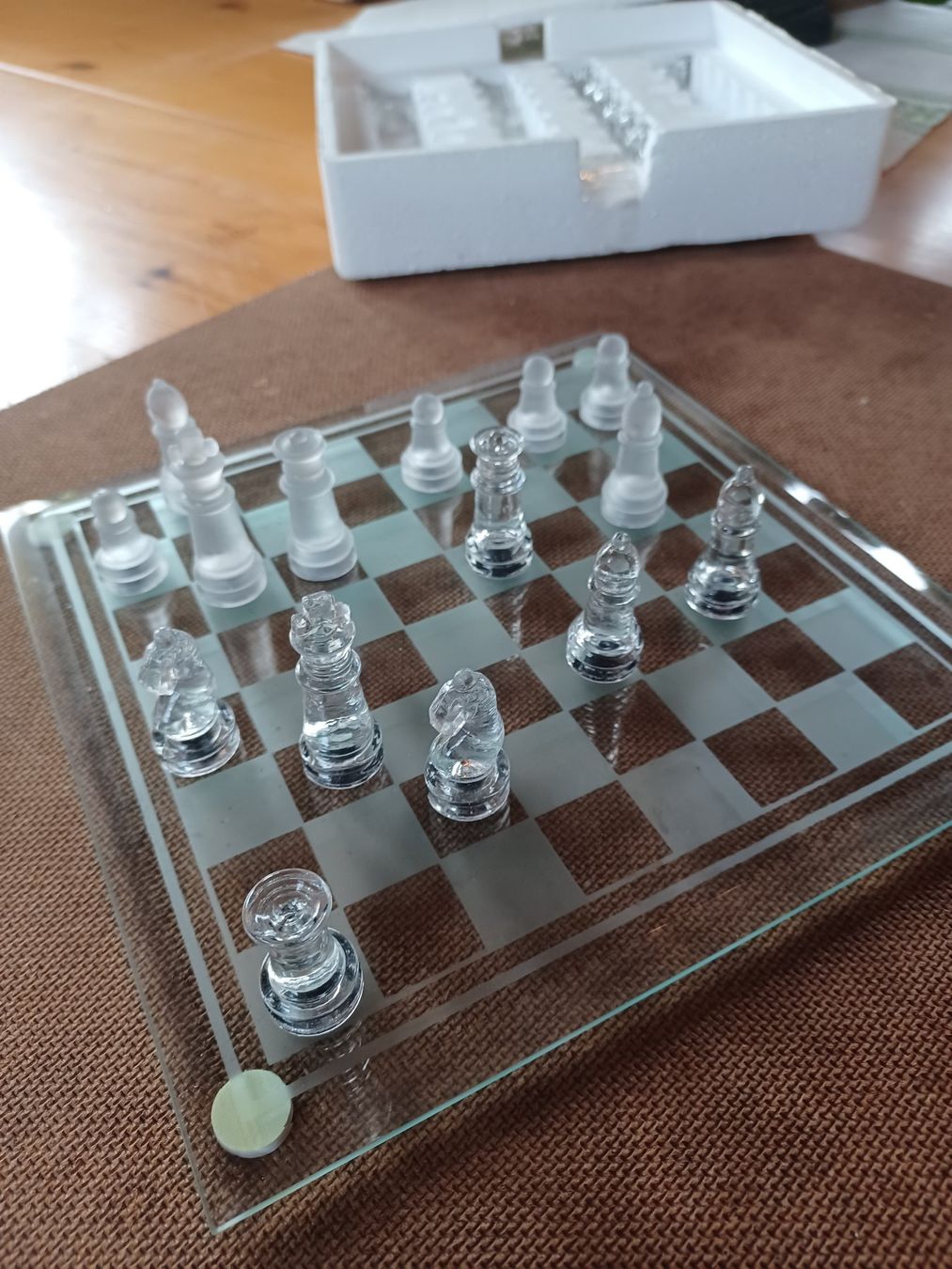 Giochi: Schachspiel Glas – Nuovo (secondo la descrizione) da Wangen a.Aare venduto da Schneckenparadies